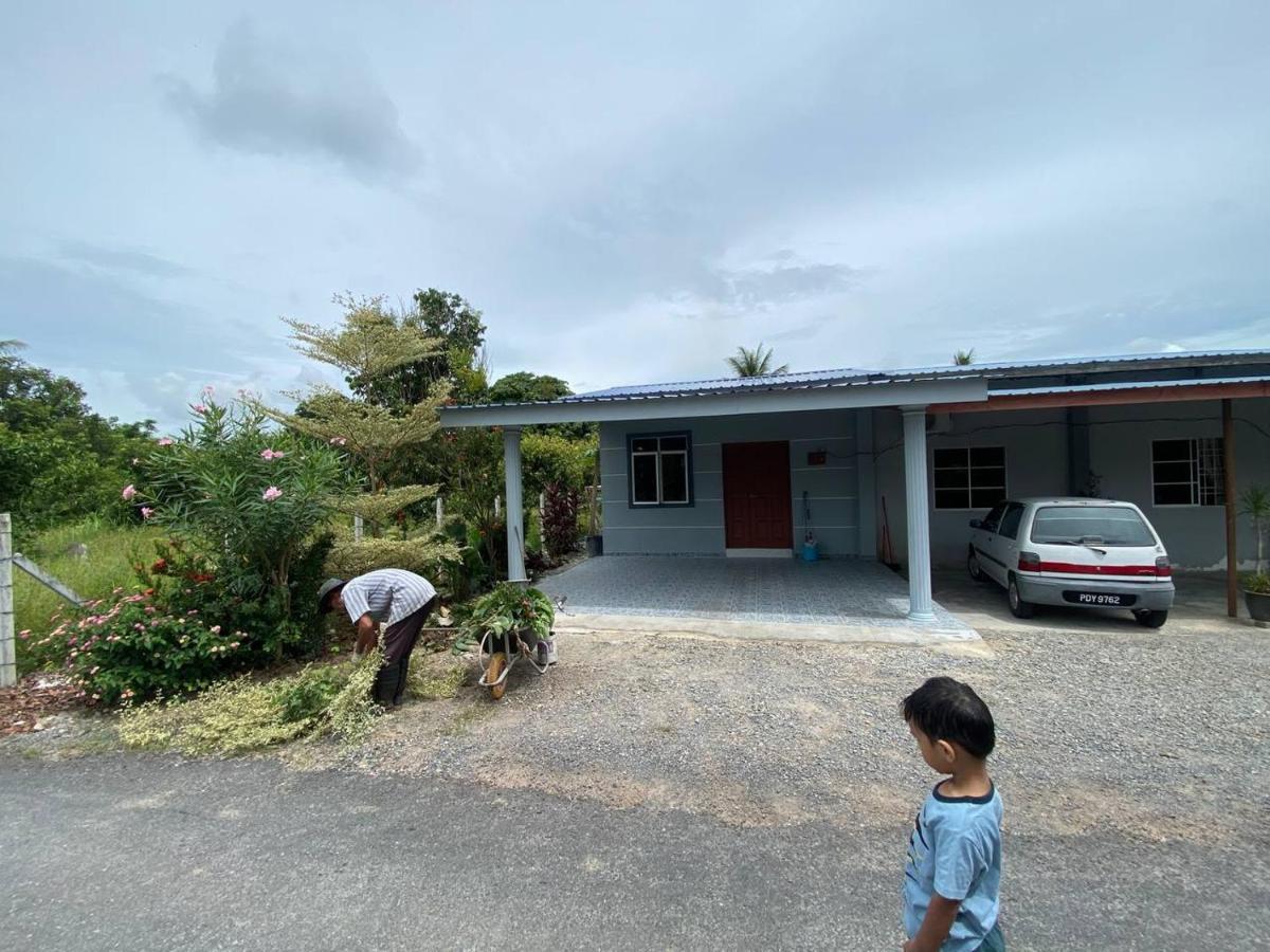 Makndak Roomstay Arau Exteriör bild